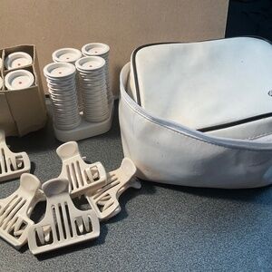 Voltage Valet Travel 8  Hot Rollers Style and Go Electric